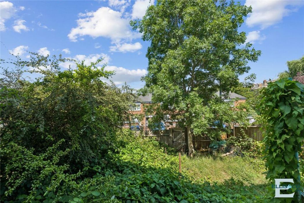 Property image 8 of 20