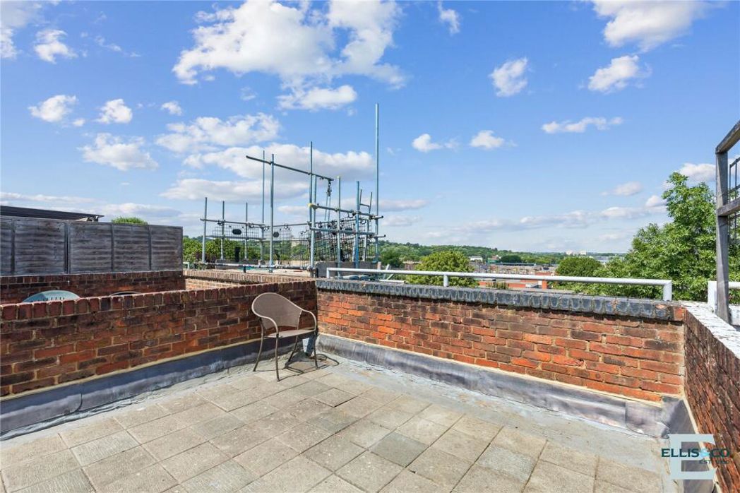 Property image 16 of 20