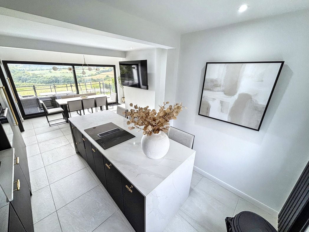 Property image 3 of 27