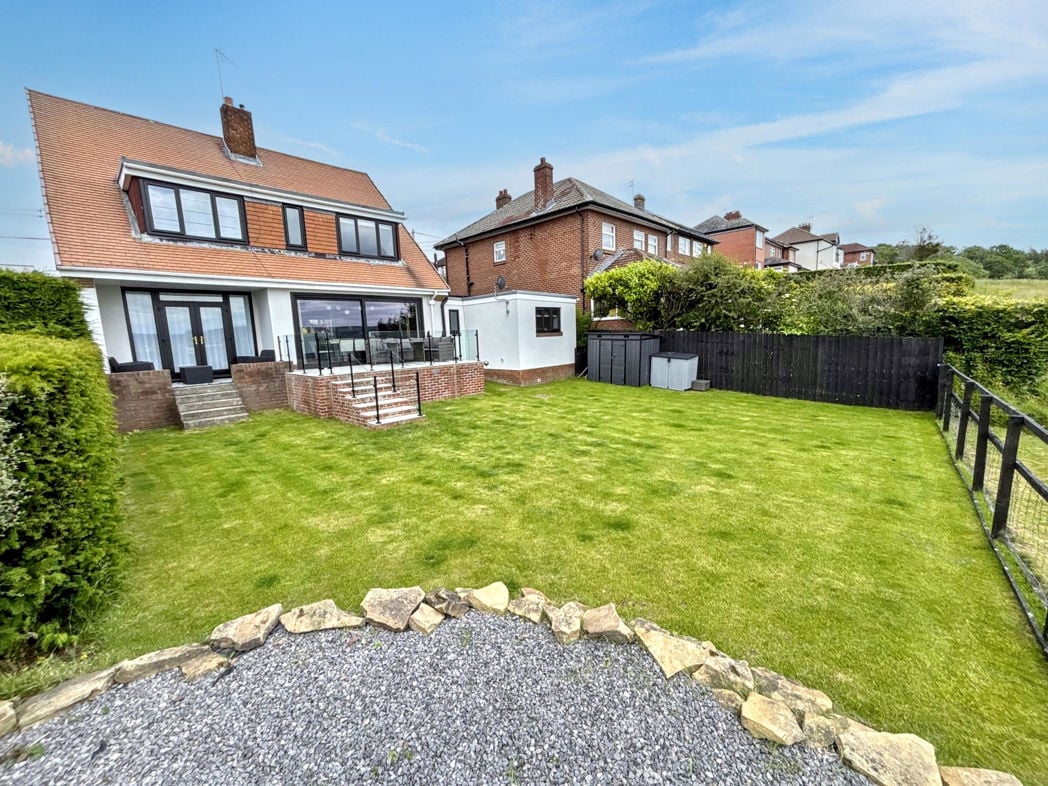 Property image 21 of 27