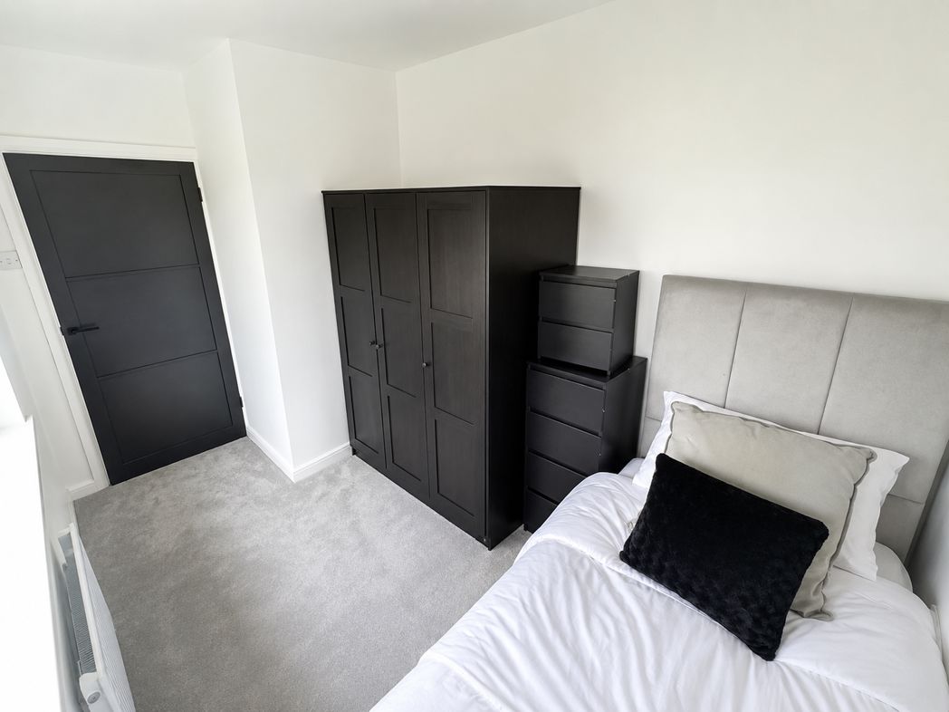 Property image 18 of 27