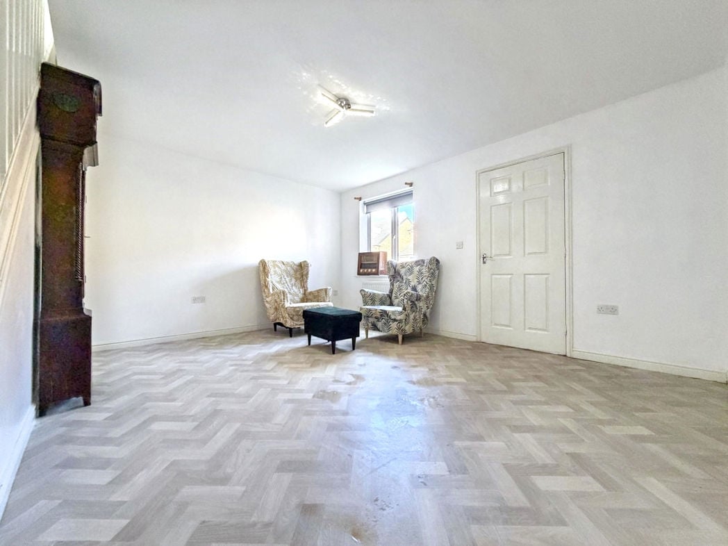 Property image 6 of 20