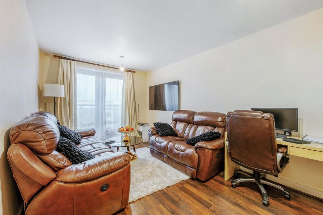 Property image 2 of 9