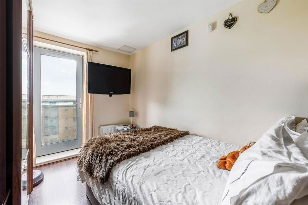 Property image 5 of 9