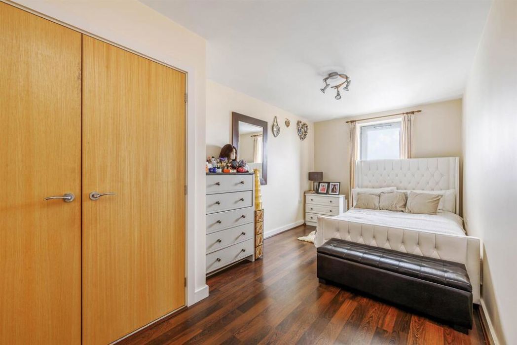 Property image 6 of 9