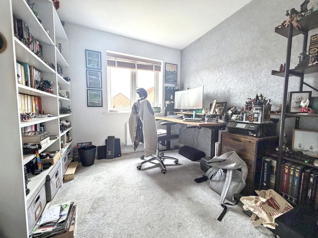 Property image 11 of 22
