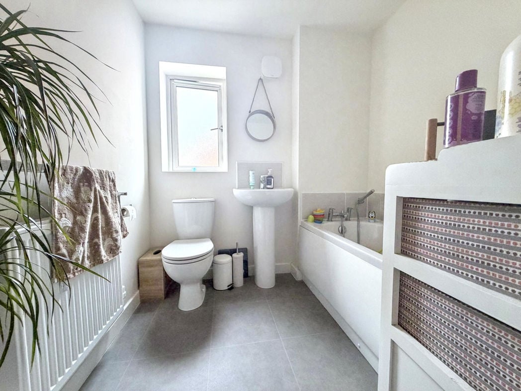 Property image 12 of 22