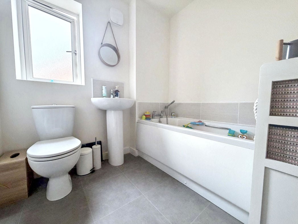Property image 13 of 22