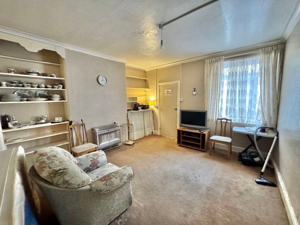 Property image 2 of 15