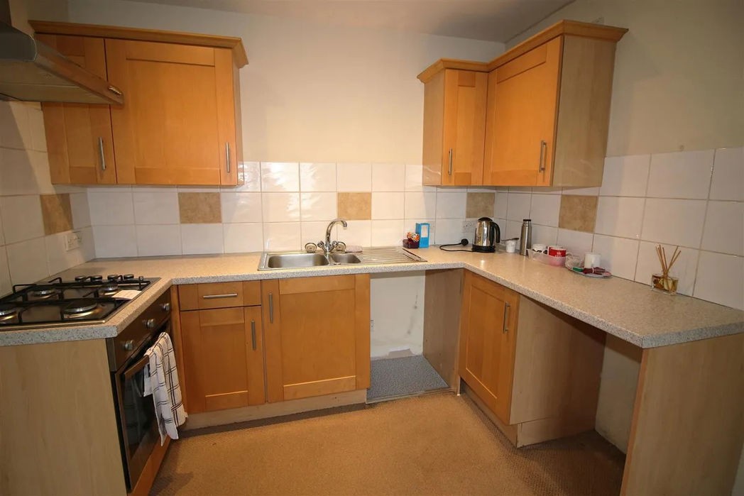 Property image 5 of 8