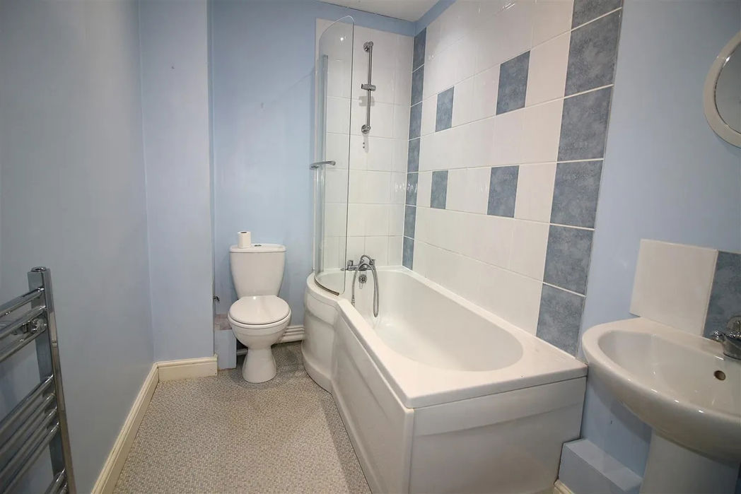 Property image 6 of 8