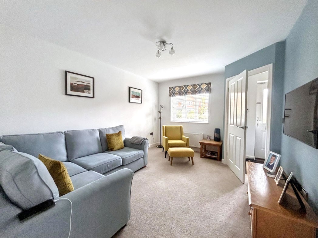 Property image 2 of 16