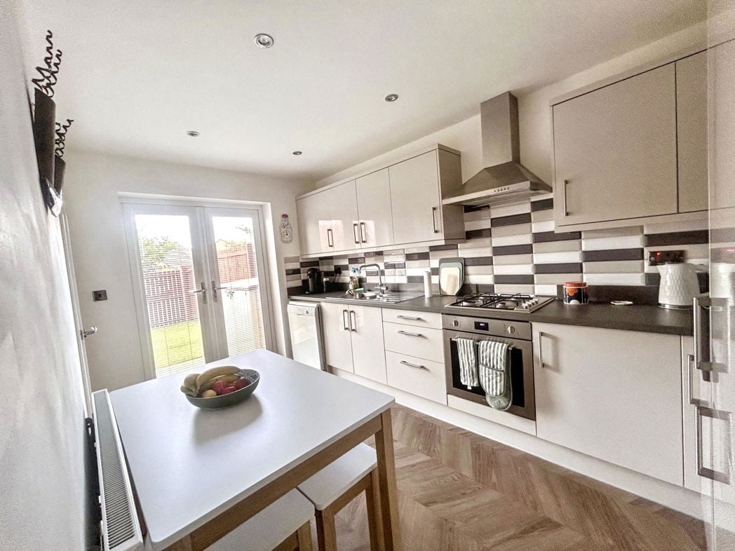 Property image 3 of 16
