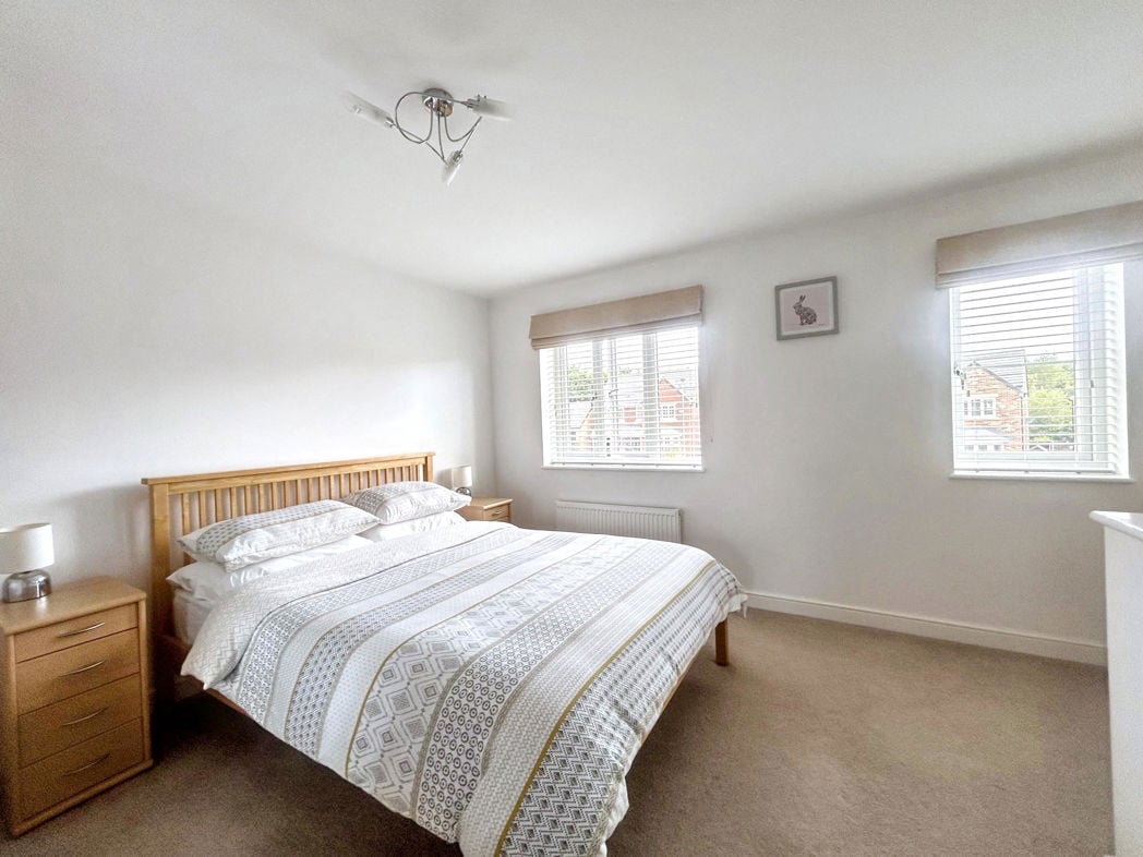 Property image 9 of 16
