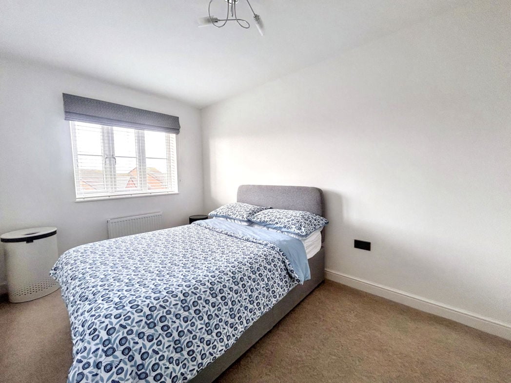 Property image 11 of 16