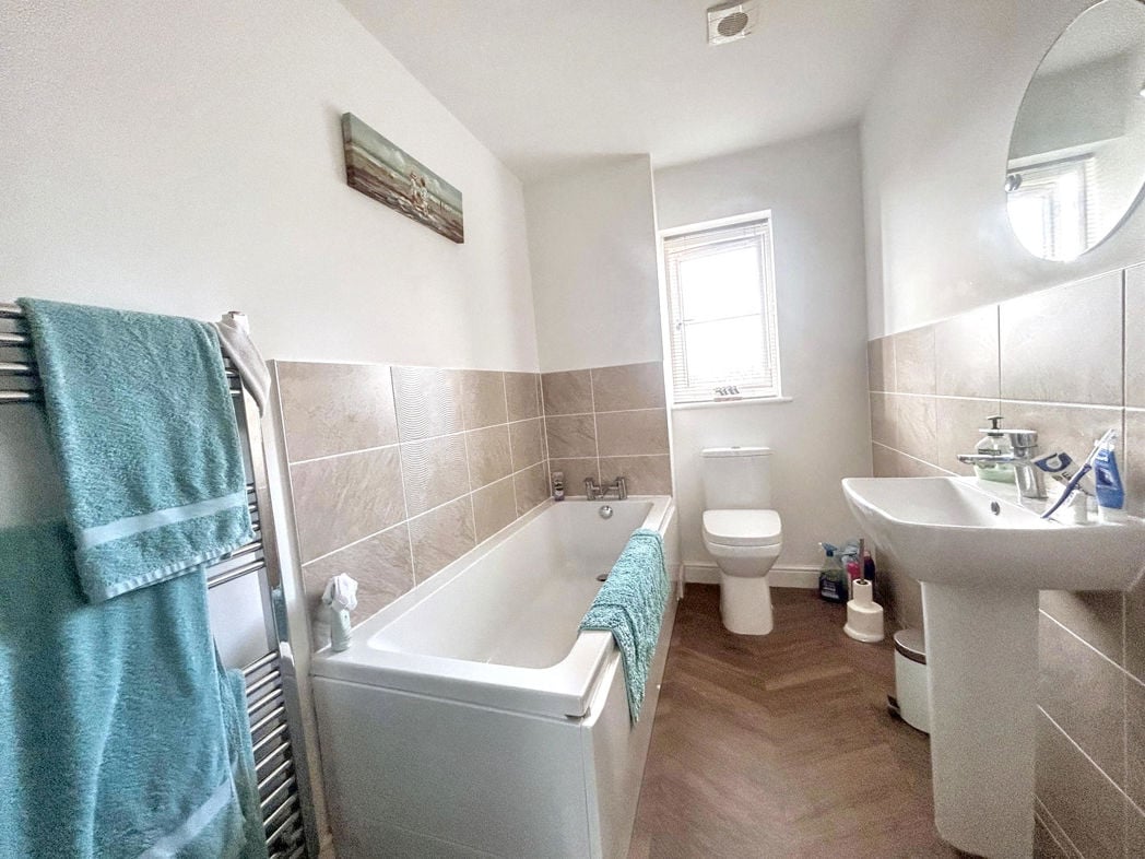 Property image 14 of 16