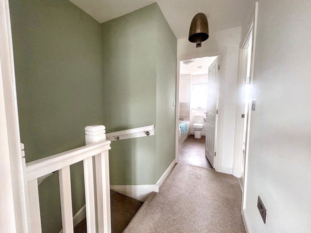 Property image 8 of 16