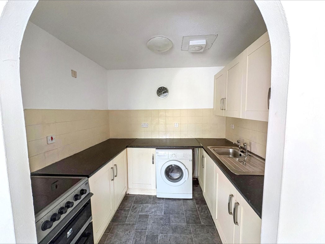 Property image 2 of 11