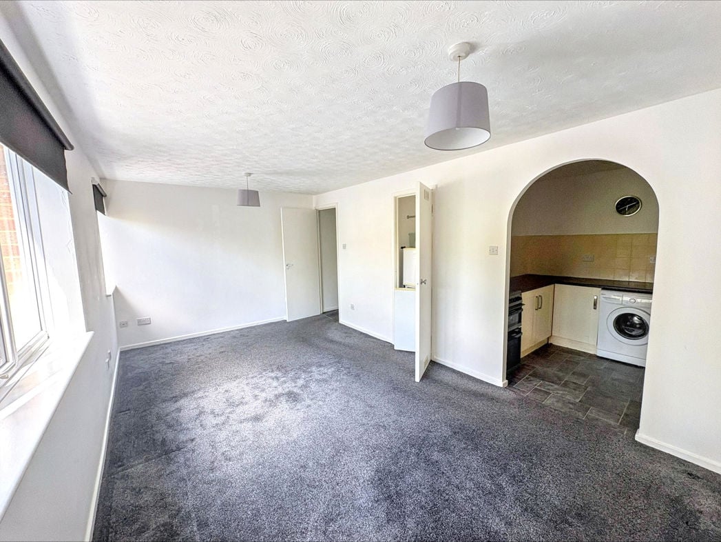 Property image 3 of 11