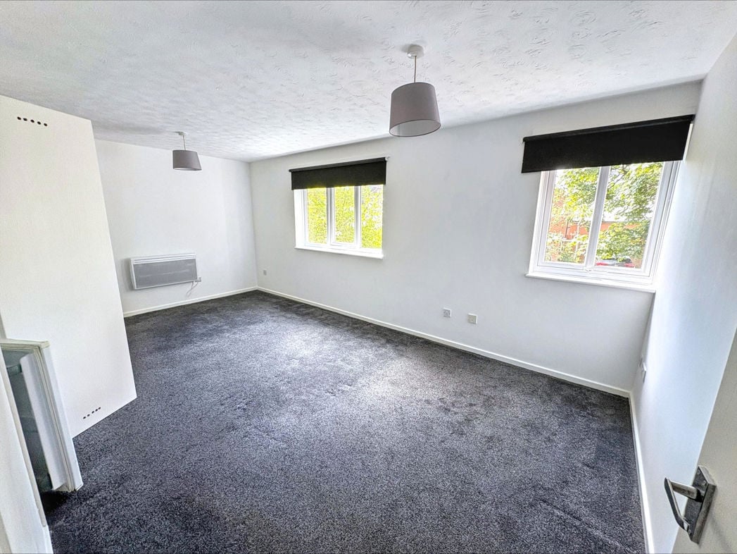Property image 5 of 11