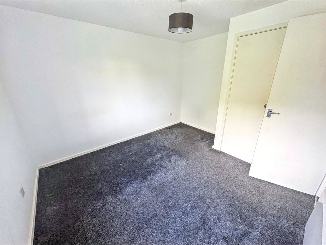 Property image 8 of 11