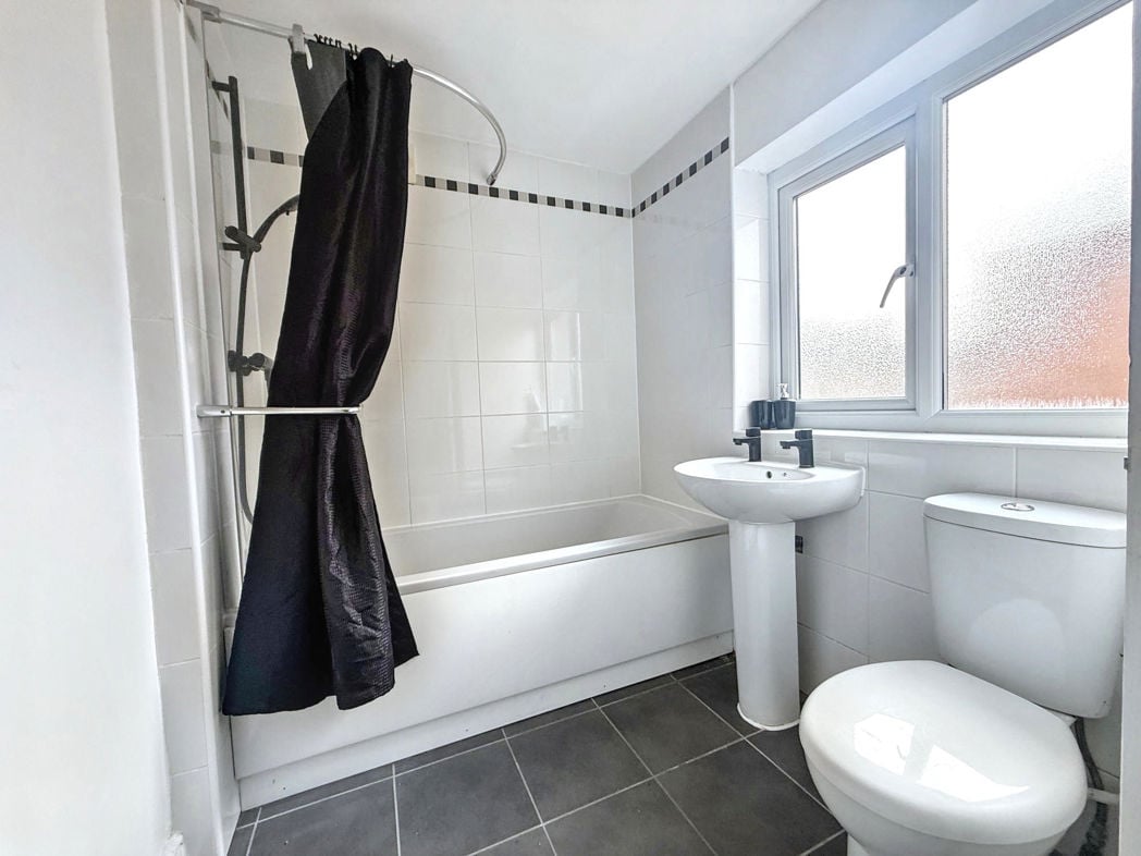 Property image 8 of 8