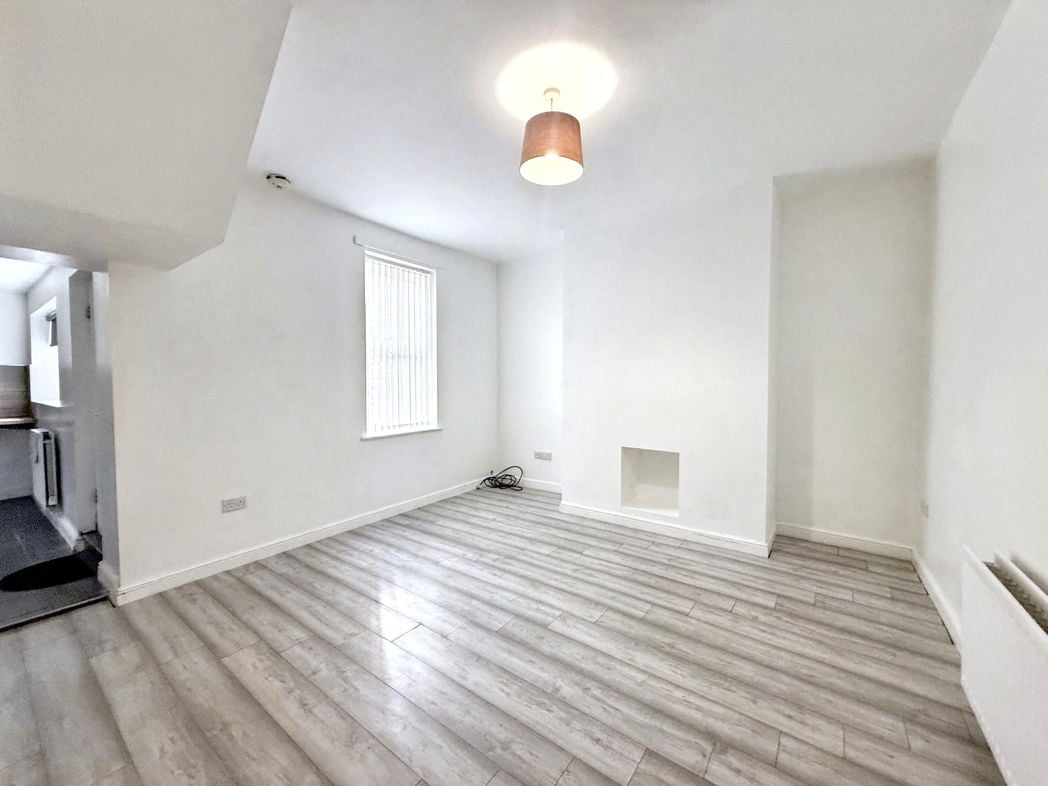 Property image 3 of 8
