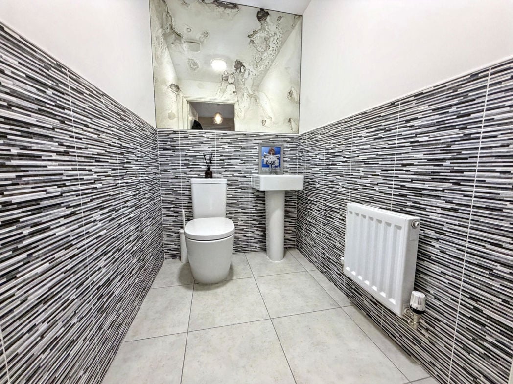 Property image 14 of 34