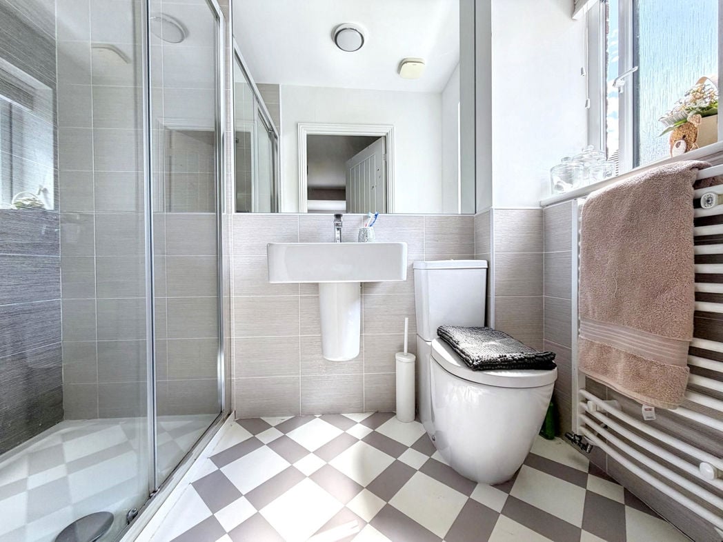Property image 21 of 34