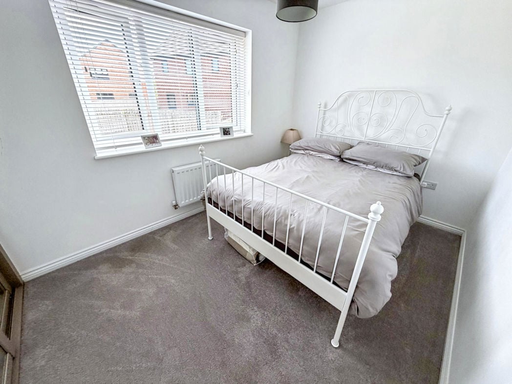 Property image 25 of 34