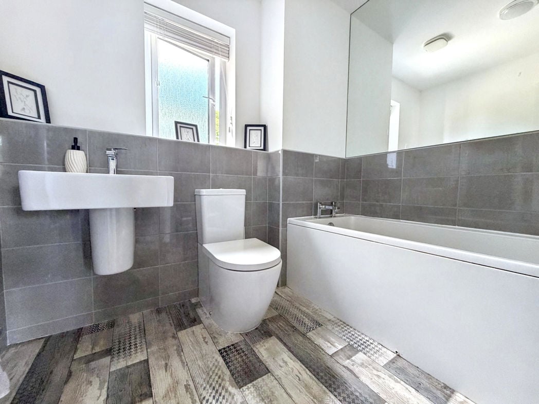 Property image 29 of 34