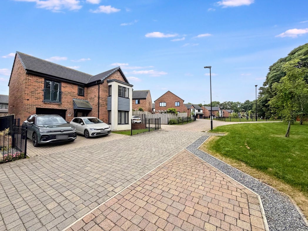 Property image 30 of 34