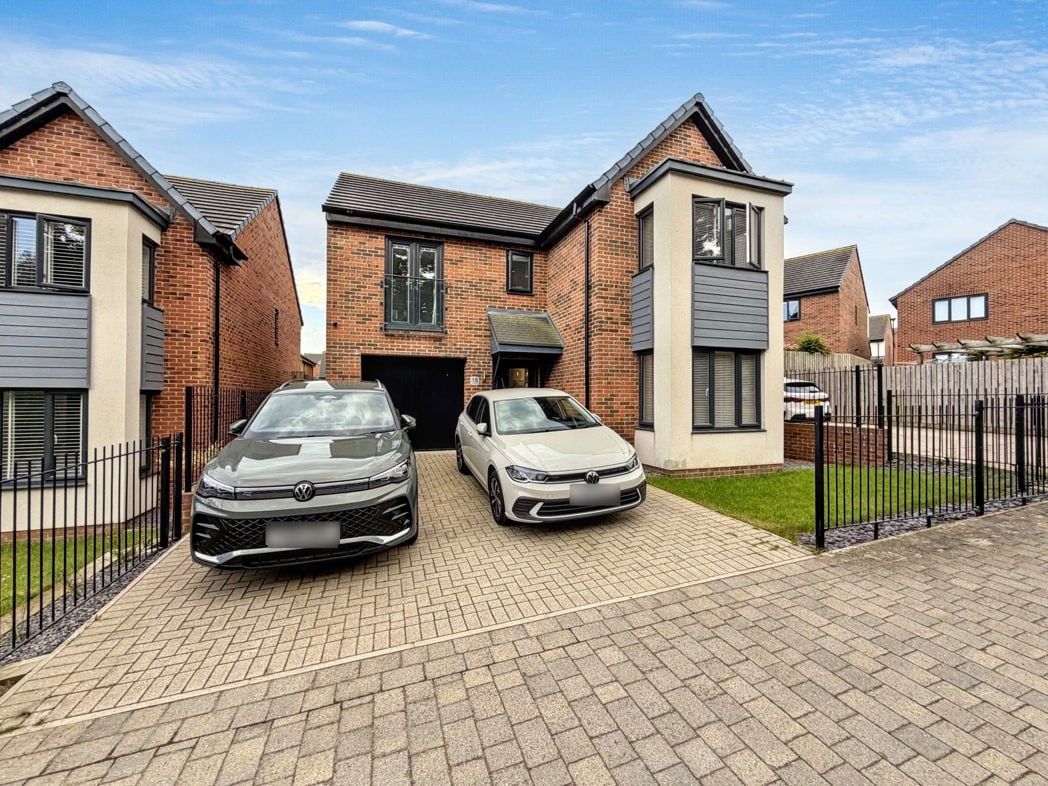 Property image 1 of 34
