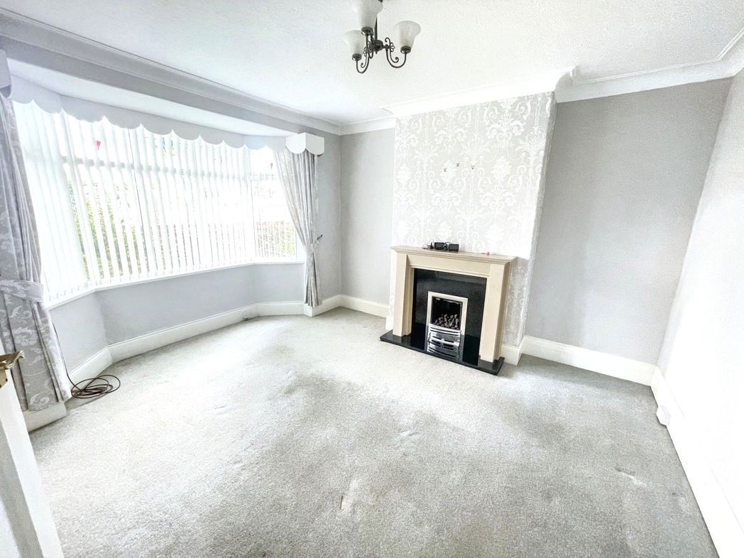 Property image 2 of 9