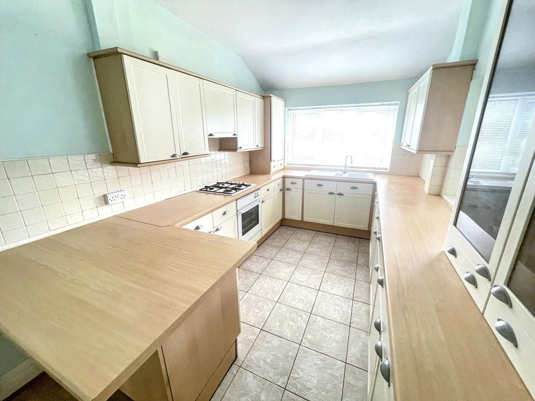 Property image 5 of 13