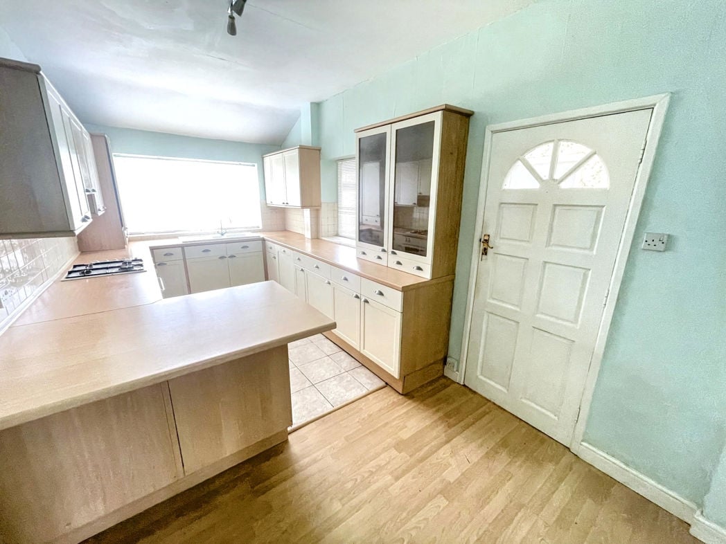Property image 4 of 9