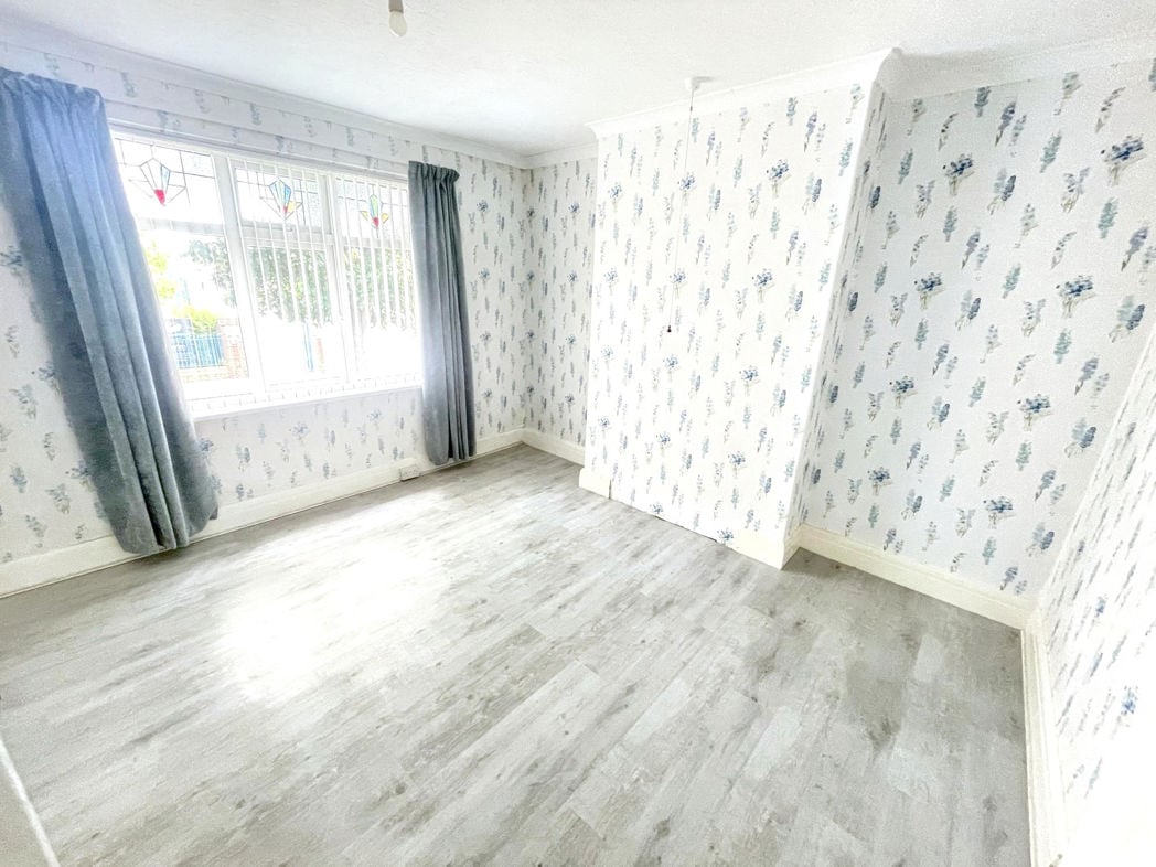 Property image 5 of 9