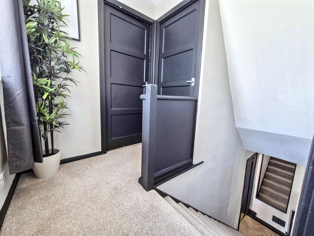 Property image 10 of 18