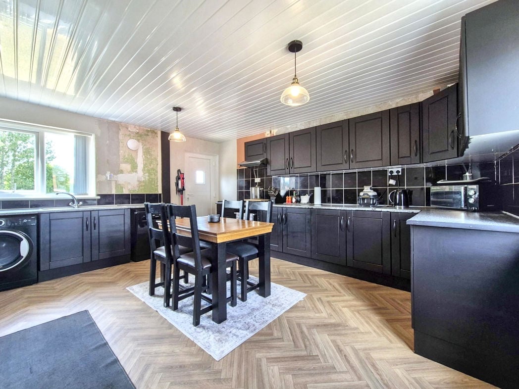 Property image 15 of 18