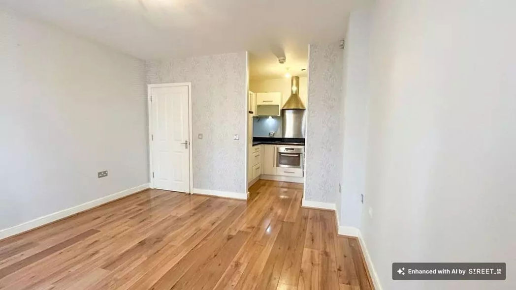 Property image 6 of 12