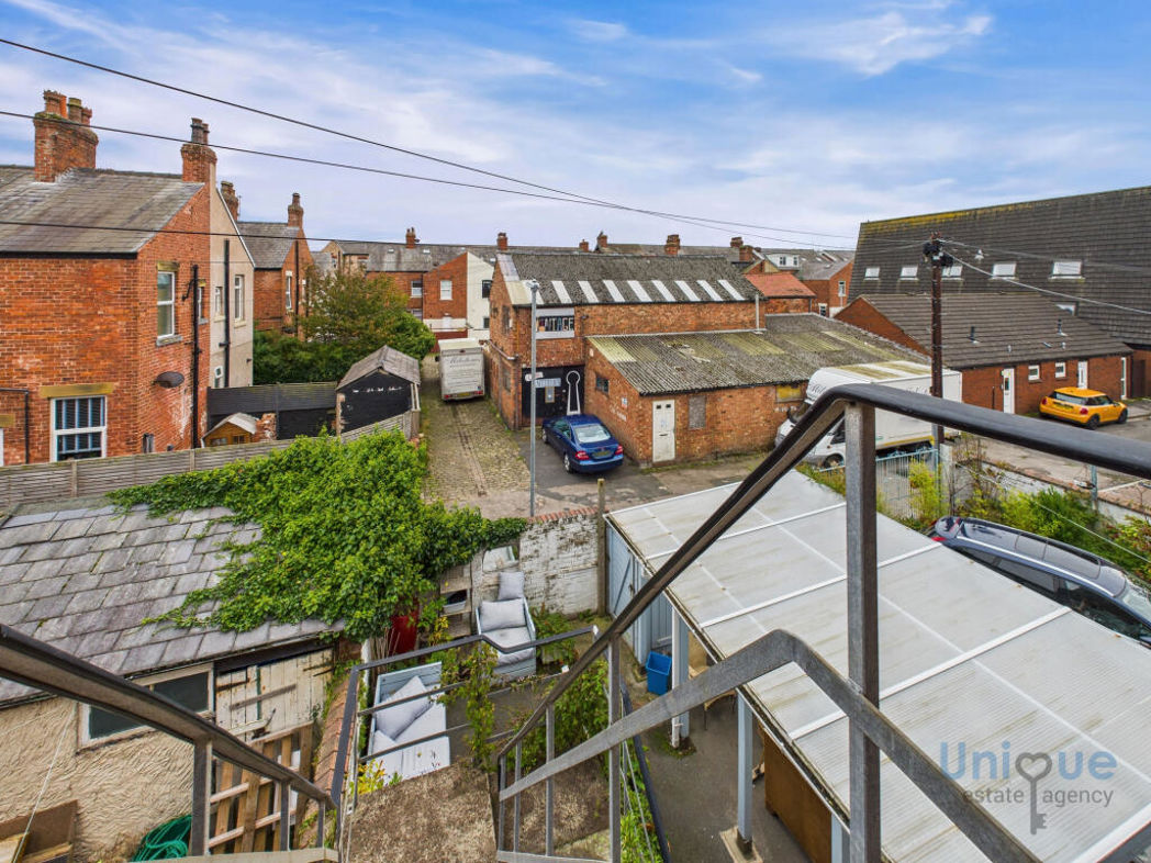 Property image 12 of 12