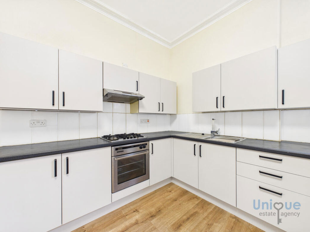 Property image 3 of 12