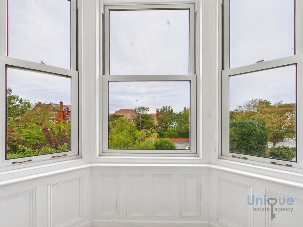 Property image 11 of 12