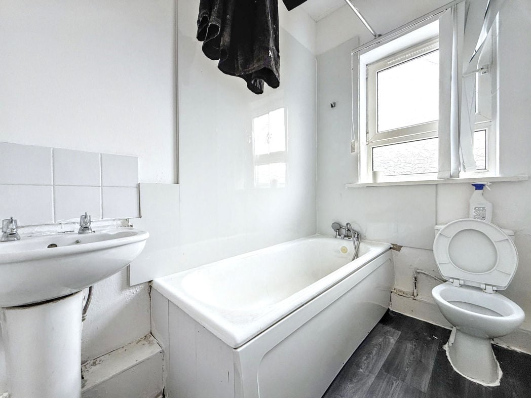 Property image 10 of 10