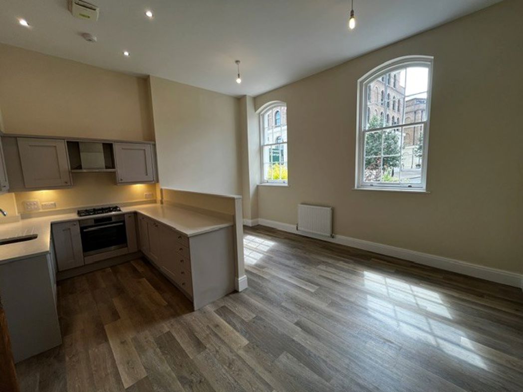 Property image 2 of 14