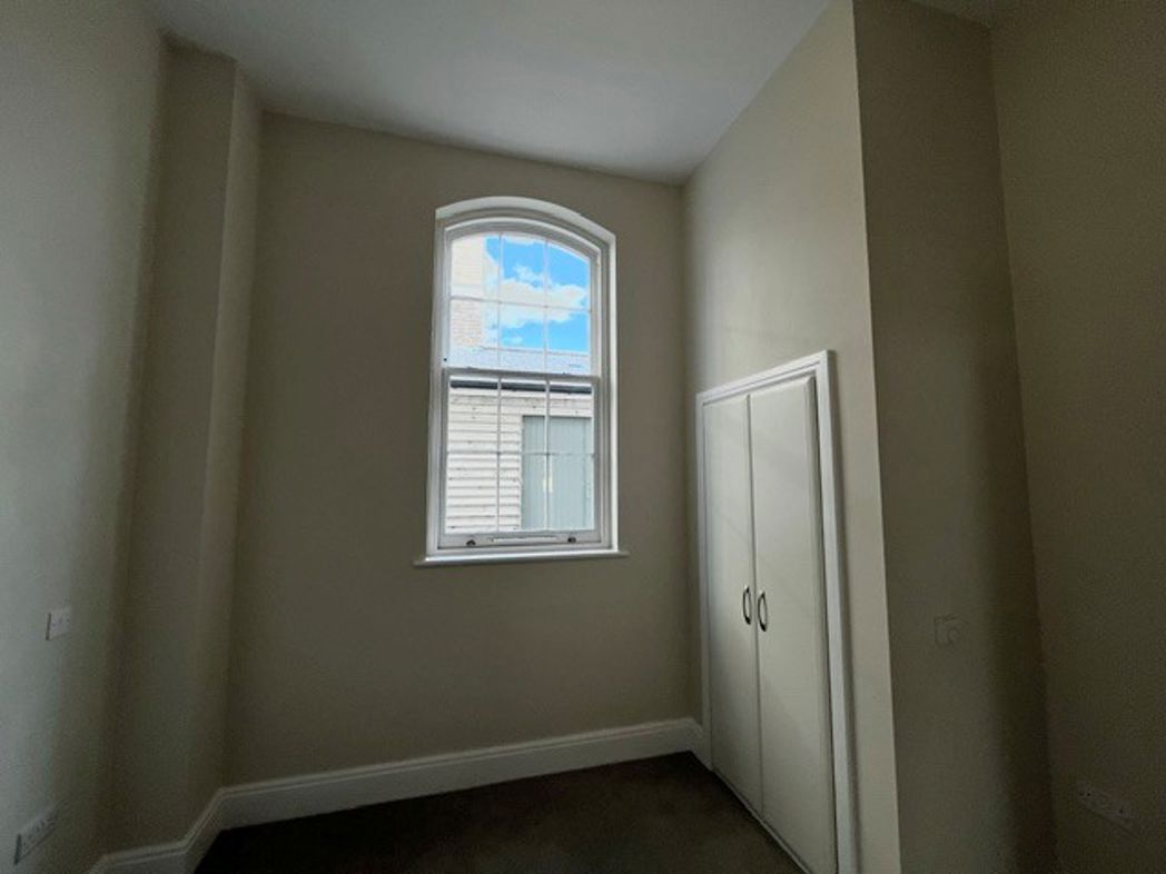 Property image 8 of 14