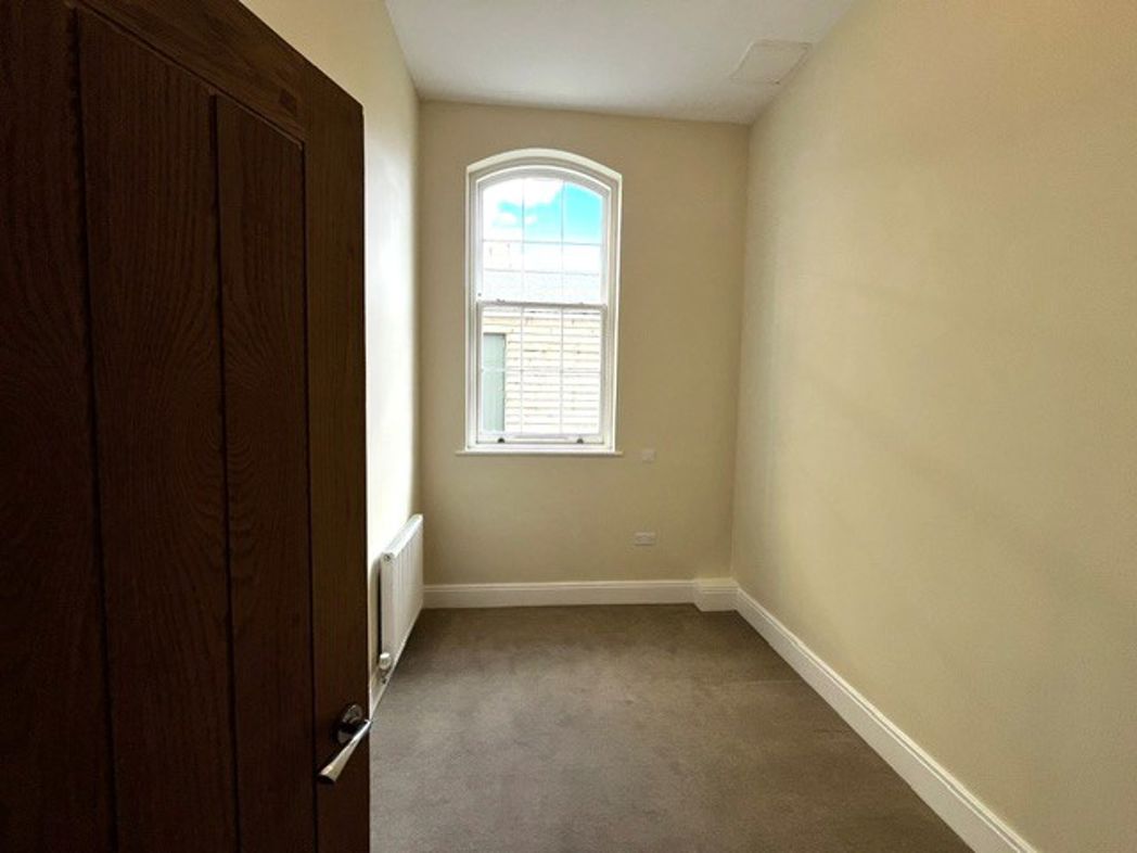 Property image 7 of 14