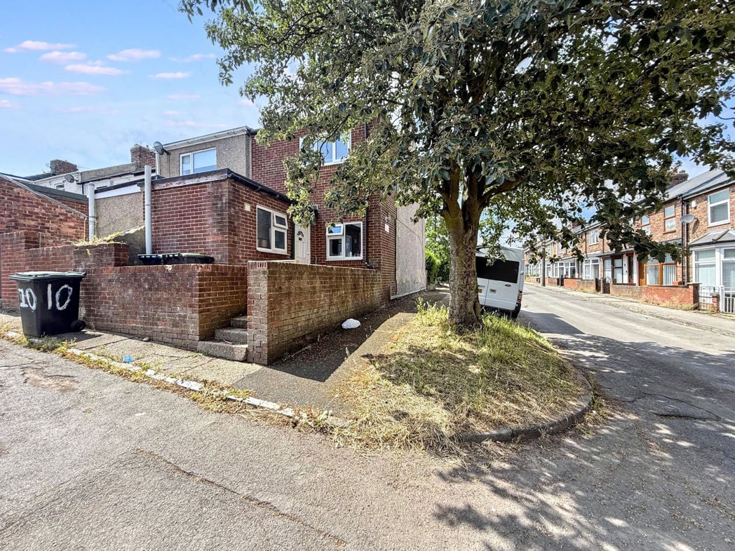 Property image 2 of 2
