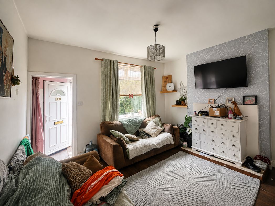 Property image 2 of 8