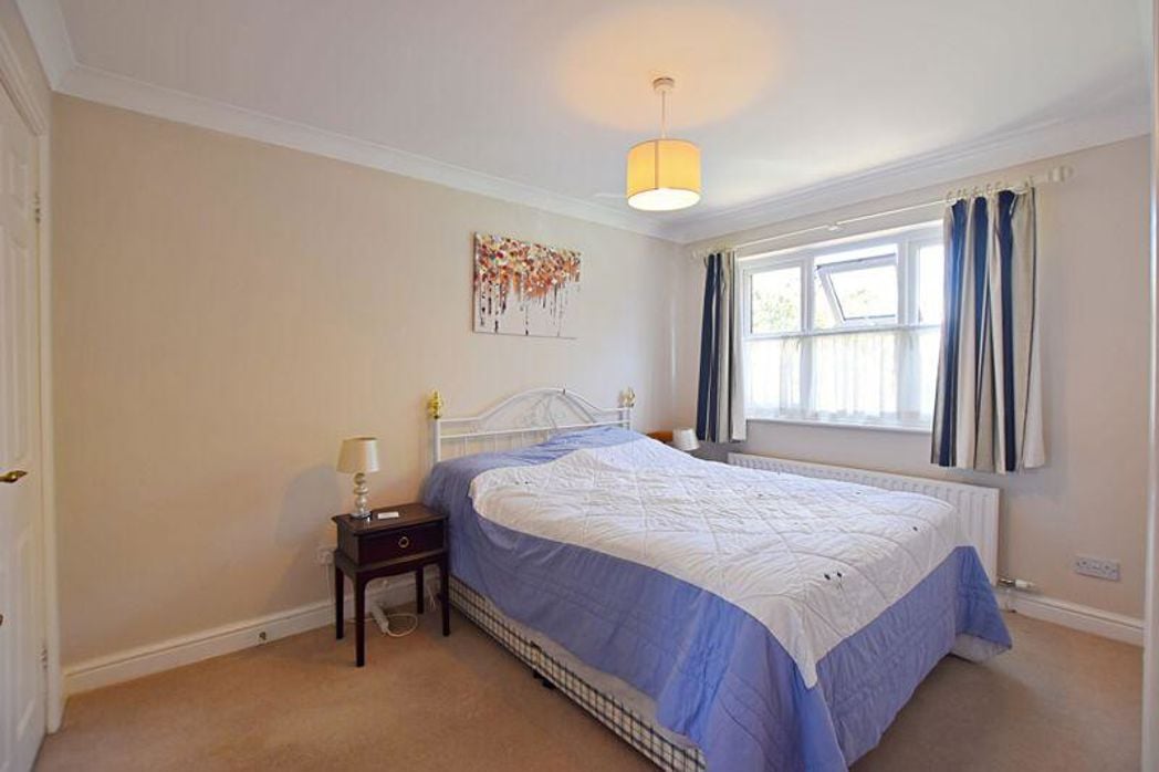 Property image 12 of 23